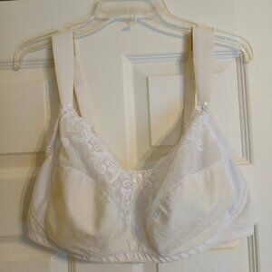 Glamorise wire free bra size 44D, white